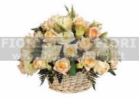 Composizione di fiori misti colori chiari
