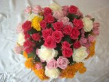 Assorted colors roses delivery at home - Bouquet of Roses Stem medium assorted colors - Rose Day Delivery